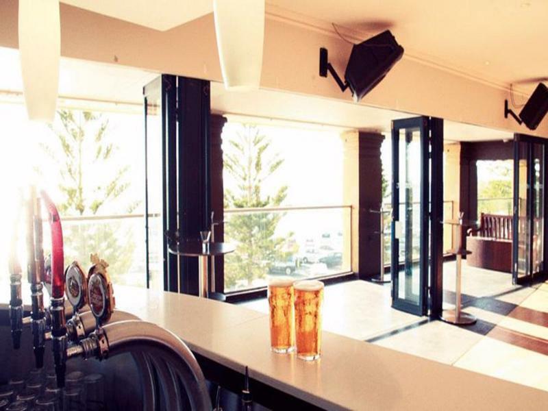 Cottesloe Beach Hotel Пърт Екстериор снимка